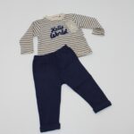 COMPLETO MAGLIA A RIGHE E PANTALONE BLU